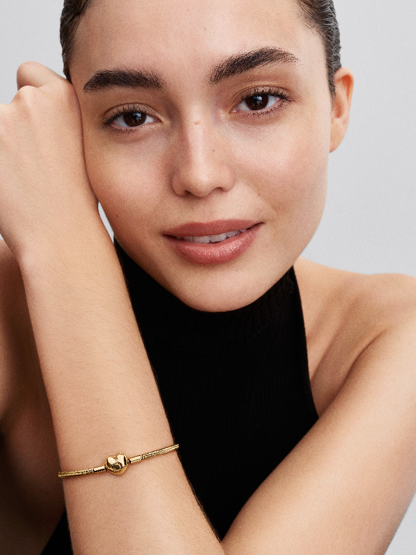 Bransoletka Pandora Moments na łańcuszku o splocie wężykowym z zapięciem w kształcie serca