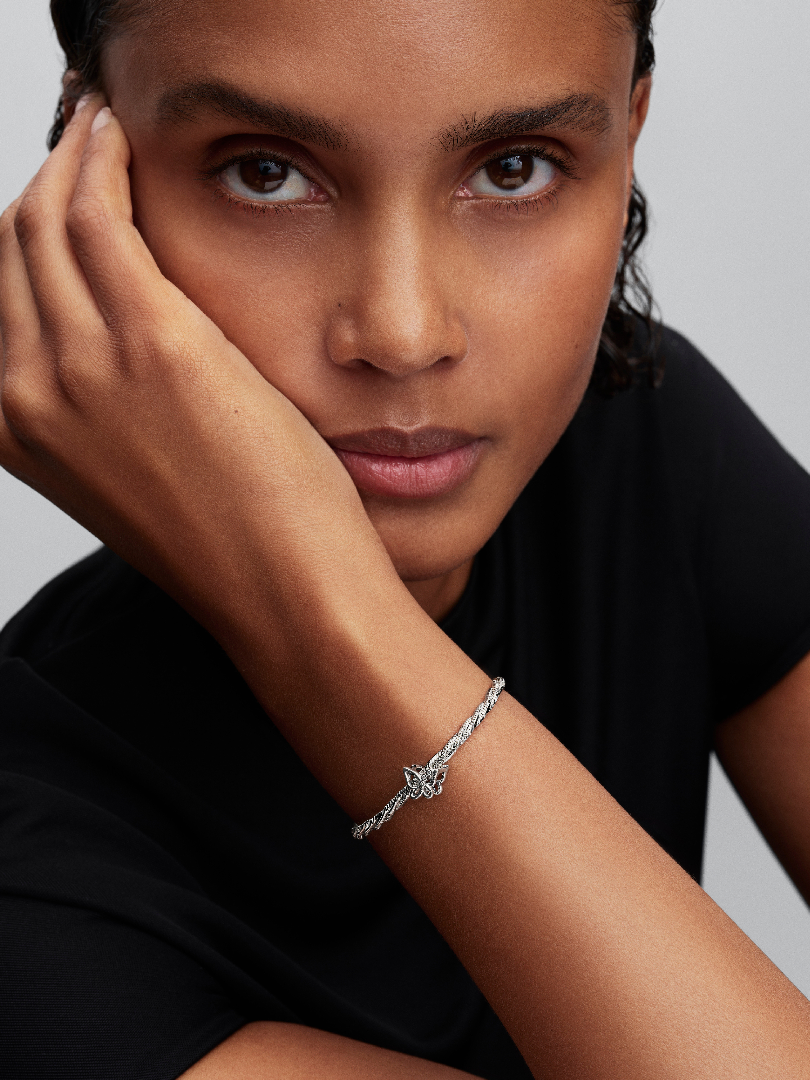 Ażurowy charms Motyl